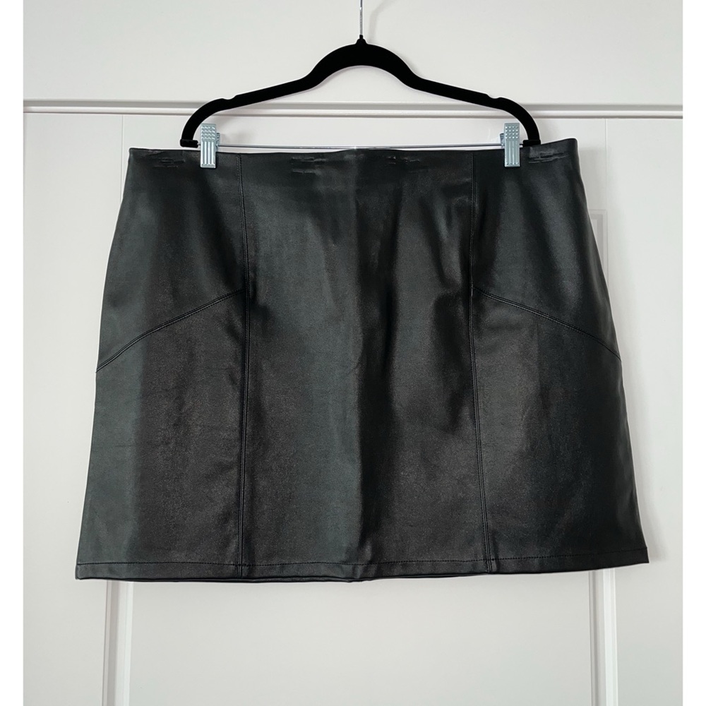 Sold-ASOS Curve Plus Size US 18 Black Vegan Leather Mini Skirt